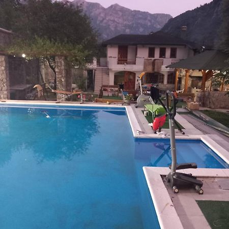Villa Kuca Za Odmor Sa Bazenom Diva Grabovica Jablanica Esterno foto